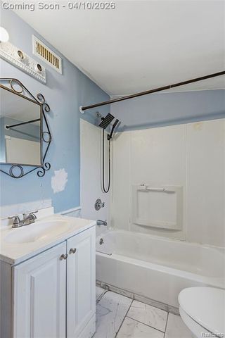 33524 Duncan, Fraser, MI 48026