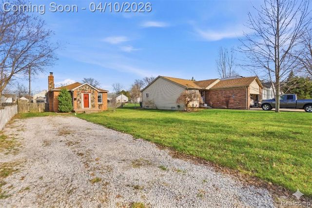 33524 Duncan, Fraser, MI 48026