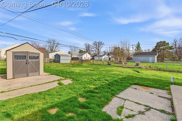 33524 Duncan, Fraser, MI 48026