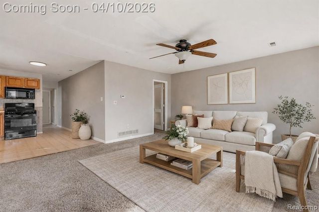 33524 Duncan, Fraser, MI 48026