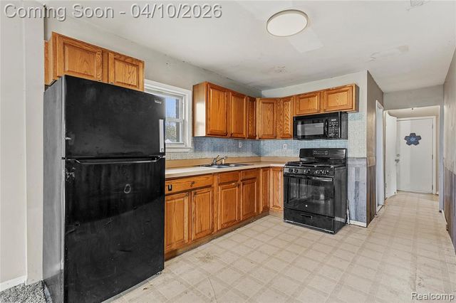 33524 Duncan, Fraser, MI 48026