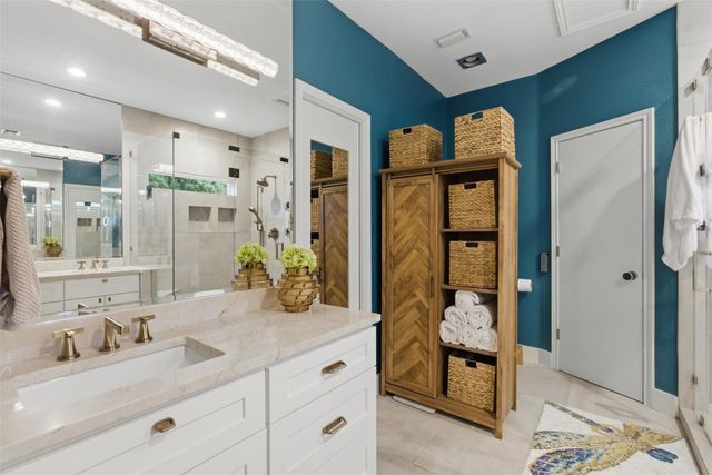 7004 Beauford DR, Austin, TX 78750
