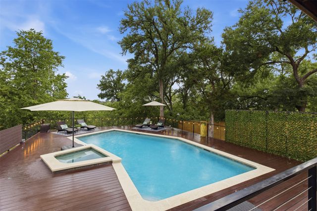 7004 Beauford DR, Austin, TX 78750