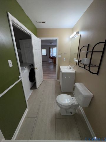 1800 New Lincoln Cir, Hopewell, VA 23860