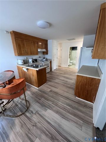 1800 New Lincoln Cir, Hopewell, VA 23860