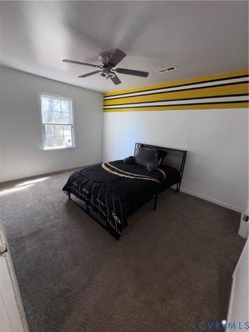 1800 New Lincoln Cir, Hopewell, VA 23860