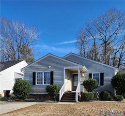1800 New Lincoln Cir, Hopewell, VA 23860