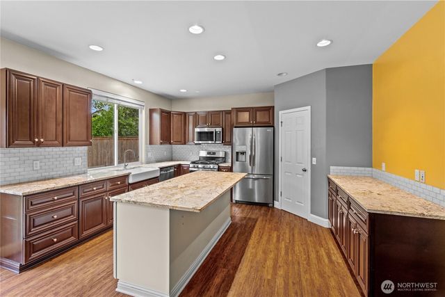 22618 SE 280th Place, Maple Valley, WA 98038