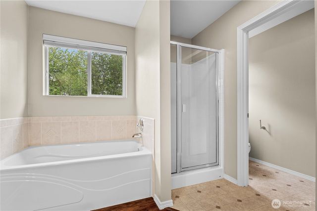 22618 SE 280th Place, Maple Valley, WA 98038