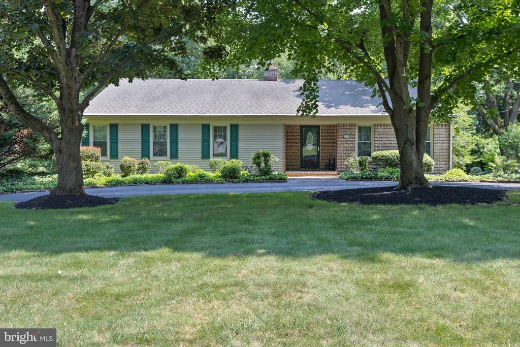 144 RICHARDSON RD, Robbinsville, NJ 08691