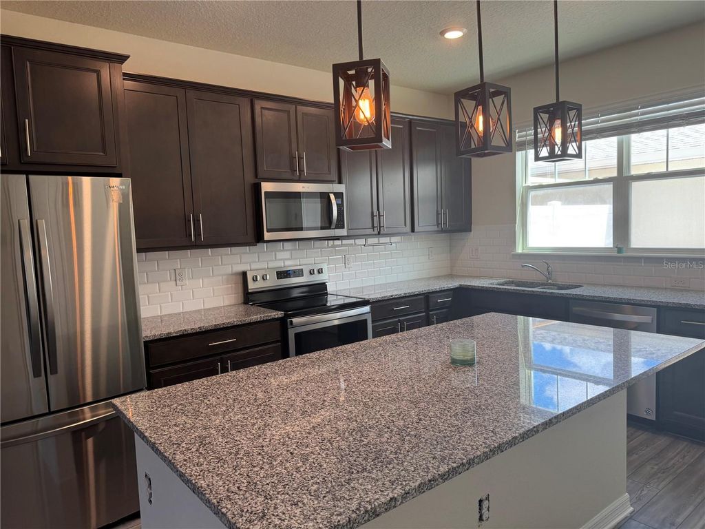 Image 3 of property listing at 2228 GOPHER TORTOISE TERRACE, Oakland, FL 34787