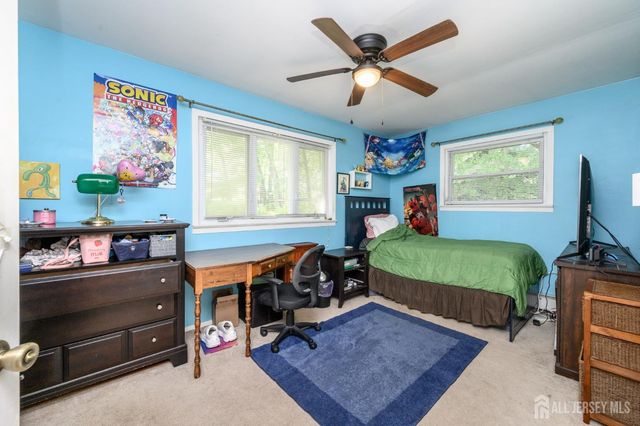 15 Poplar Street, Jackson, NJ 08527