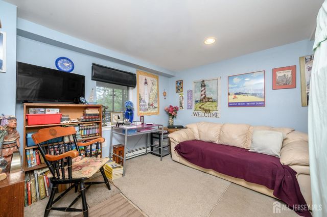 15 Poplar Street, Jackson, NJ 08527