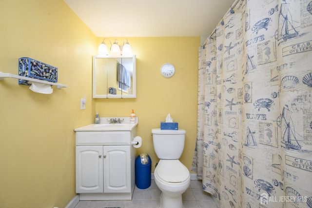 15 Poplar Street, Jackson, NJ 08527