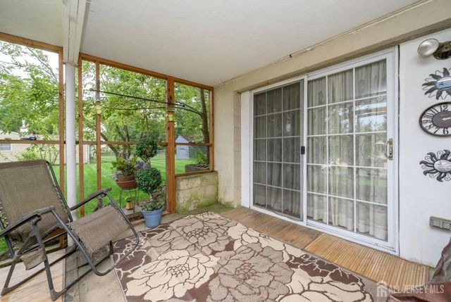 15 Poplar Street, Jackson, NJ 08527