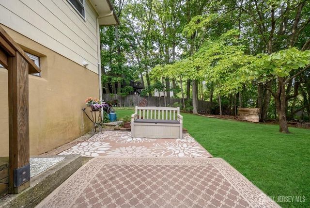 15 Poplar Street, Jackson, NJ 08527