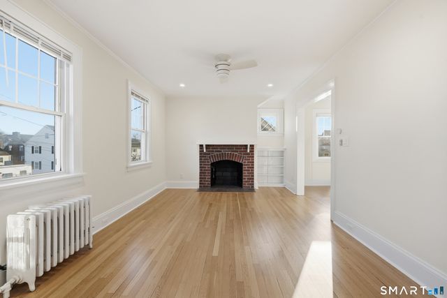 44 Lorraine Terrace 2, Bridgeport, CT 06604