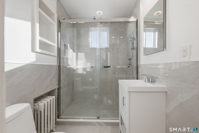 44 Lorraine Terrace 2, Bridgeport, CT 06604