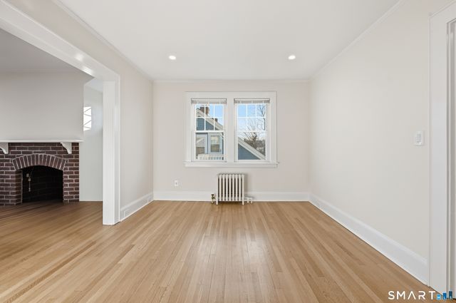 44 Lorraine Terrace 2, Bridgeport, CT 06604