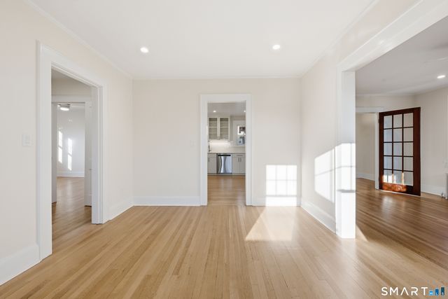 44 Lorraine Terrace 2, Bridgeport, CT 06604