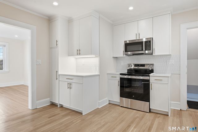 44 Lorraine Terrace 2, Bridgeport, CT 06604