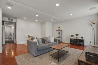 6151 Reseda Boulevard 13, Tarzana, CA 91335