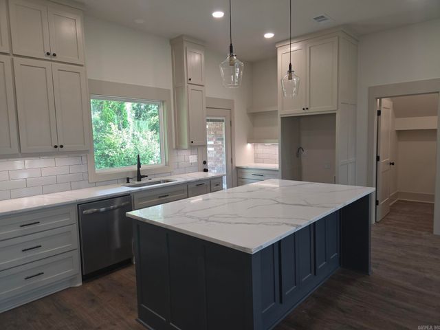 1901 Secretariat Way, Searcy, AR 72143