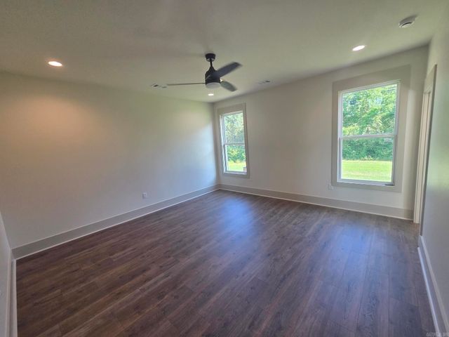 1901 Secretariat Way, Searcy, AR 72143