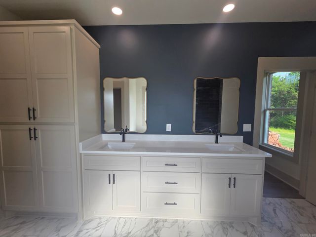 1901 Secretariat Way, Searcy, AR 72143