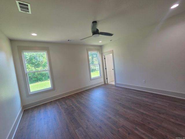1901 Secretariat Way, Searcy, AR 72143