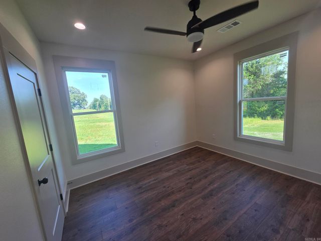 1901 Secretariat Way, Searcy, AR 72143