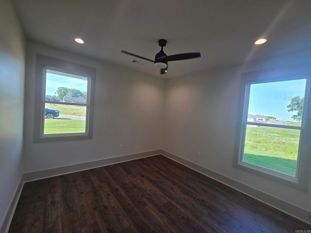 1901 Secretariat Way, Searcy, AR 72143