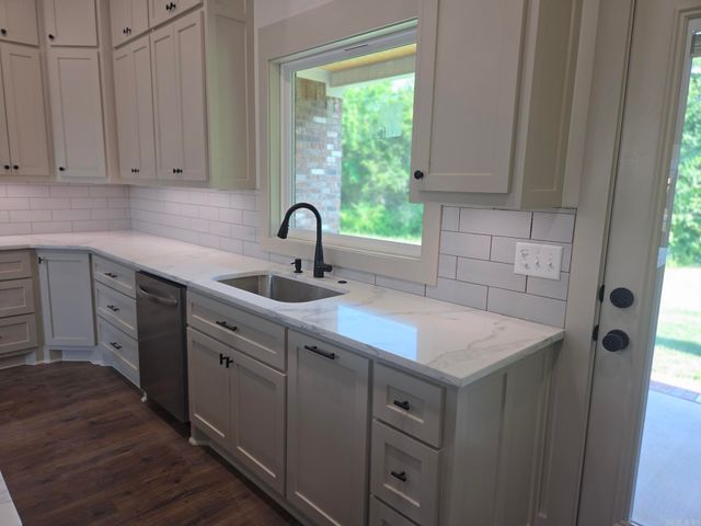 1901 Secretariat Way, Searcy, AR 72143