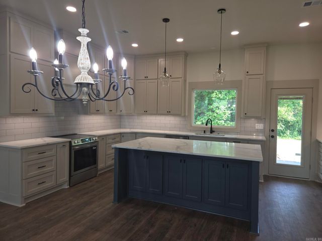 1901 Secretariat Way, Searcy, AR 72143