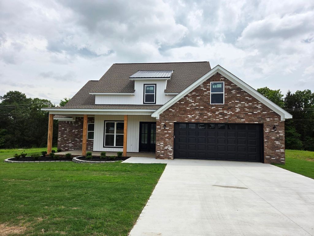 1901 Secretariat Way, Searcy, AR 72143