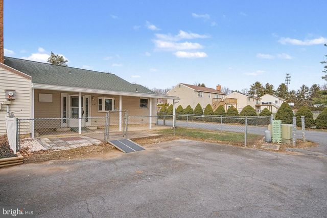 7131 SALEM PARK CIR, Mechanicsburg, PA 17050