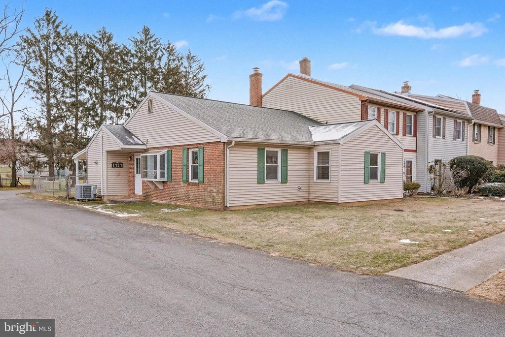 7131 SALEM PARK CIR, Mechanicsburg, PA 17050