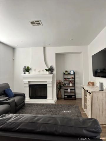 8341 Kelvin, Winnetka, CA 91306