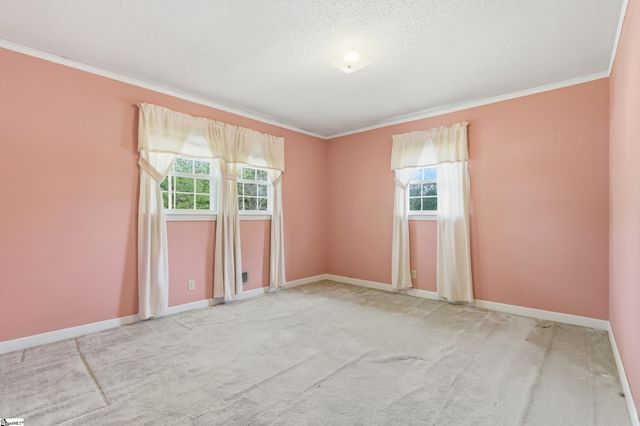 8 Woodridge Drive, Greenville, SC 29611