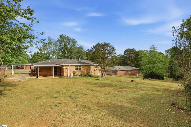 8 Woodridge Drive, Greenville, SC 29611