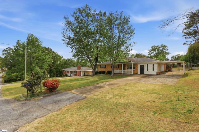 8 Woodridge Drive, Greenville, SC 29611