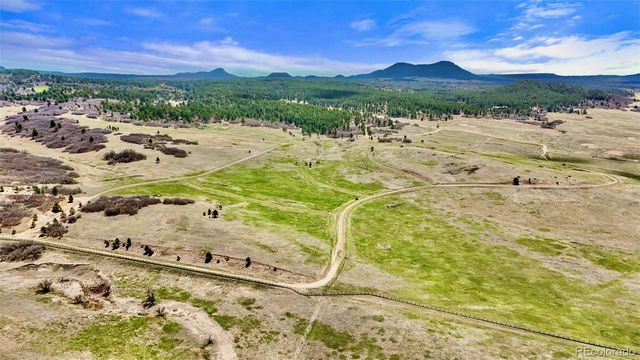 1 S Perry Park Road, Larkspur, CO 80118