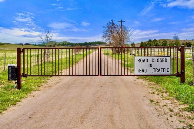 1 S Perry Park Road, Larkspur, CO 80118