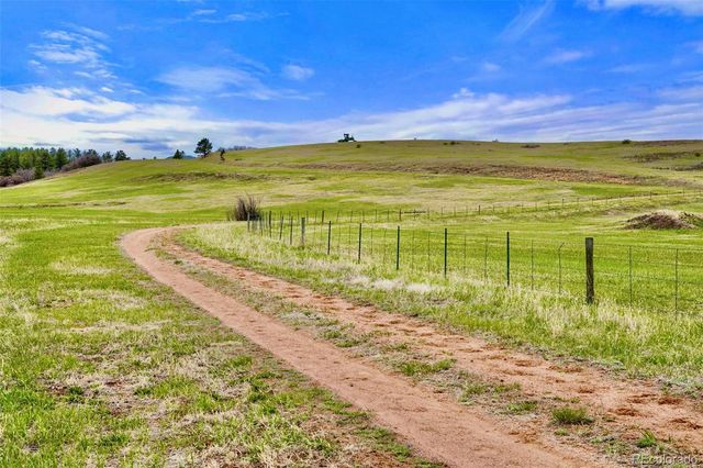 1 S Perry Park Road, Larkspur, CO 80118