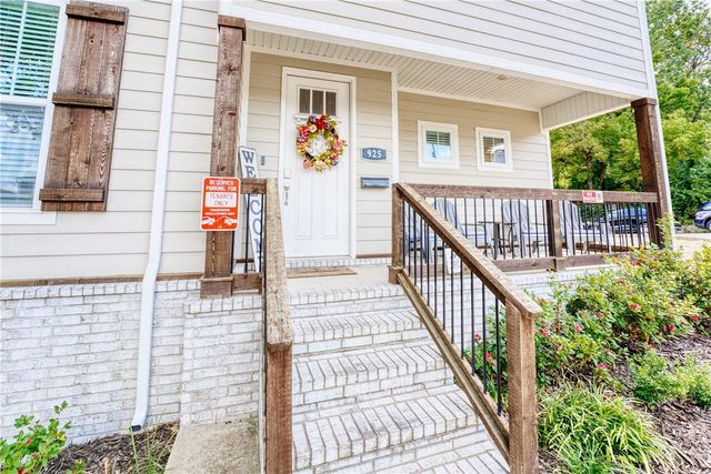 925 W Eagle Street, Fayetteville, AR 72701