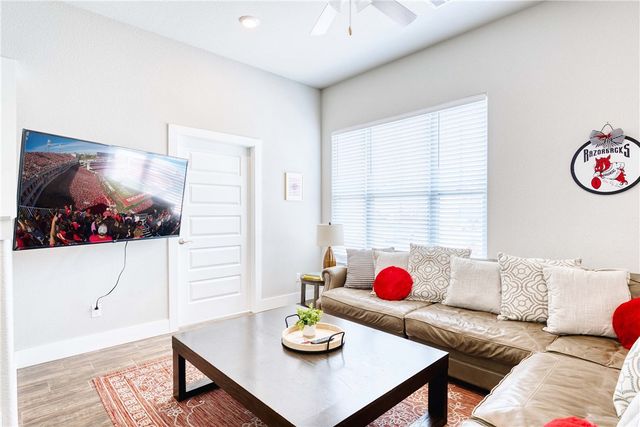 925 W Eagle Street, Fayetteville, AR 72701