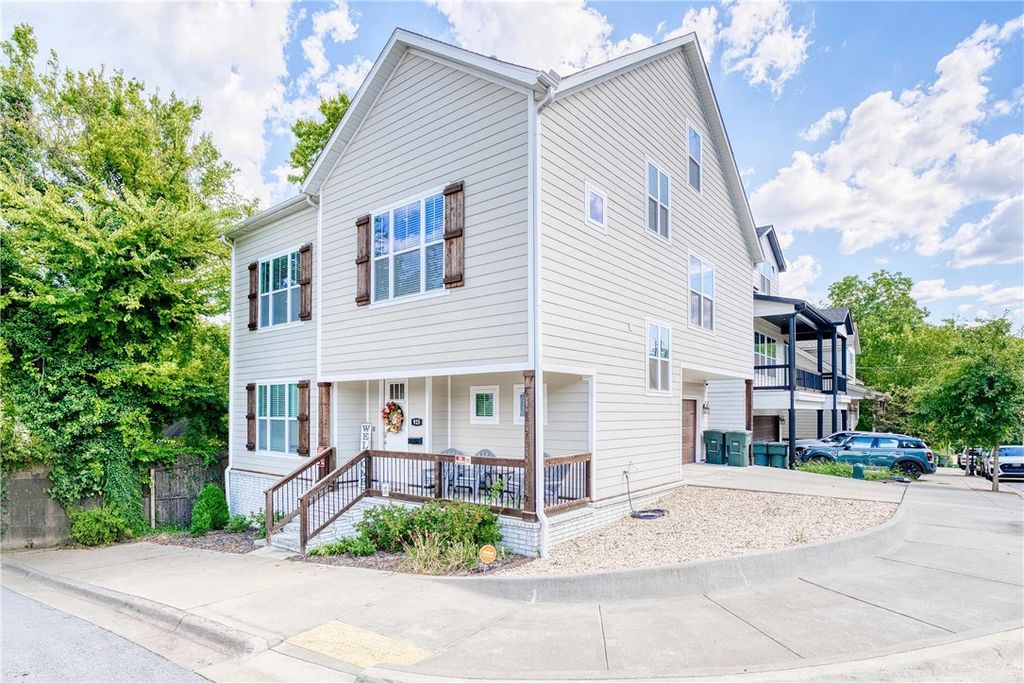 925 W Eagle Street, Fayetteville, AR 72701