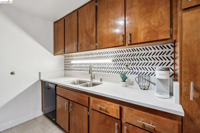 2121 Vale Rd 121, San Pablo, CA 94806