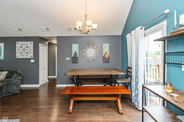 1122 Cottage Circle, Seymour, IN 47274