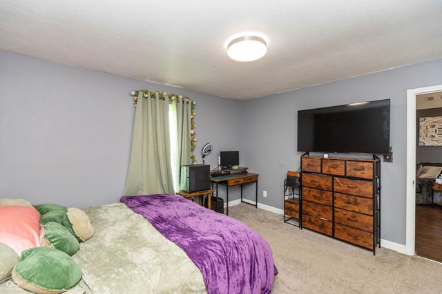 1122 Cottage Circle, Seymour, IN 47274